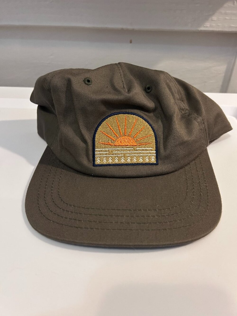 LIKE NEW - Tentree Sun Hat